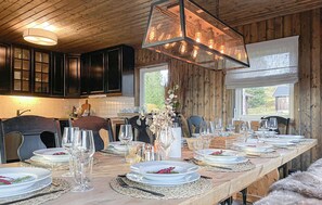 Dining - Lovely home in Sjusjøen with sauna (Sjusjøen)