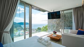 Deluxe Villa, Sea View | In-room safe, desk, laptop workspace, blackout drapes