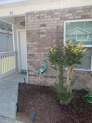 Exterior detail - Close to beaches - off beach affordability. 2 bedroom 2 bath centrally located. (Fort Walton Beach)