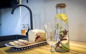 Alimentos y bebidas