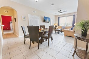 Interior - Alm2784-404 (Kissimmee)