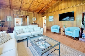 Interior - 5051 Shore Drive (Carlsbad)