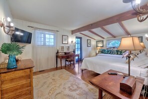 Interior - 5051 Shore Drive (Carlsbad)
