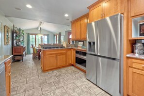 Interior - 5051 Shore Drive (Carlsbad)