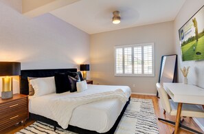 Interior - 73rd Glendale (Glendale)