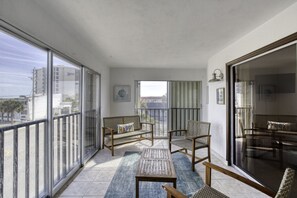Apartment (3 Bedrooms) | Interior - 99 Problems & the Beach Ain't 1 (Daytona Beach)
