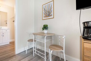 Interior - 2050 E Irlo Bronson, 1bed (Kissimmee)