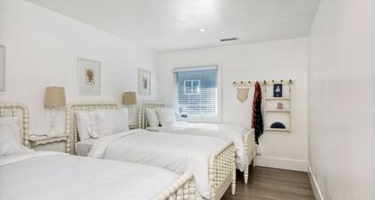 3636 Carlsbad Blvd - Upper