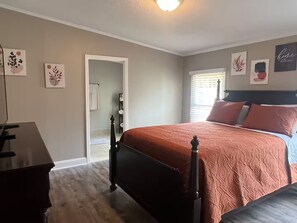 3 bedrooms, Internet, bed sheets - Hayne Hallow, Entire home in Castle Hayne, North Carolina (Castle Hayne)