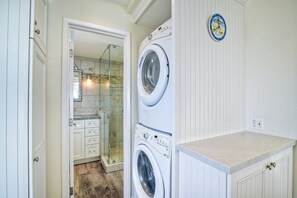 Interior - 5185 Shore Drive (Carlsbad)