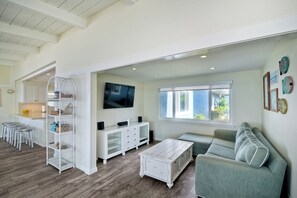 Interior - 5185 Shore Drive (Carlsbad)