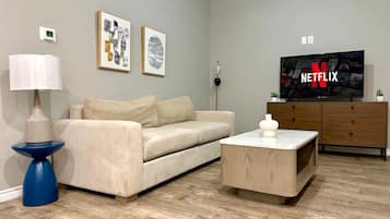 Apartment (2 Bedrooms) | Front of property