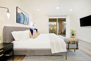 Interior - 343 Oak Avenue (Carlsbad)