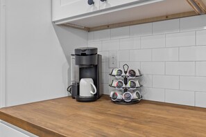 Interior - 3323: Uptown Elegant Escape by JZ Vacation Rentals (St. Louis)