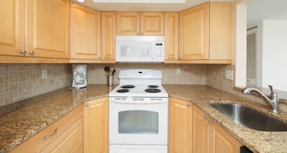 Anchorage Resort 9th Floor 2 Bedroom Condo With Balcony Gulf Views Poolbeach 0895