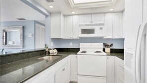 Interior - Anchorage Resort 7th Fl 2 Bedroom Condo With Beach Access 0892 (Siesta Key)