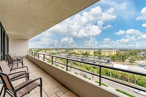 Interior - Anchorage Resort Top Floor 2 Bedroom Condo With Gulf Views 0896 (Siesta Key)