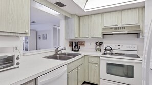 Interior - Anchorage Resort 6th Floor 2 Bedroom Condo on Siesta Key 0889 (Siesta Key)