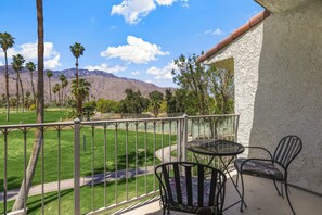 Interior - Farrell N80 (Palm Springs)