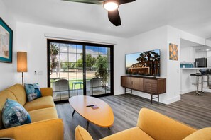 Front of property - Farrell N79 (Palm Springs)