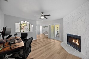 Interior - Red Jordan Boho Style Vacation Home (Orlando)