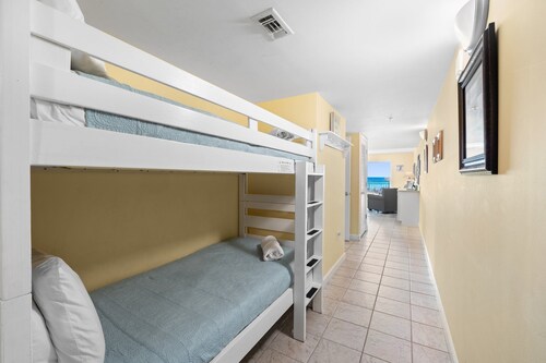 Pelican Isle 112 - Robin`s Nest