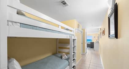 Pelican Isle 112 - Robin`s Nest