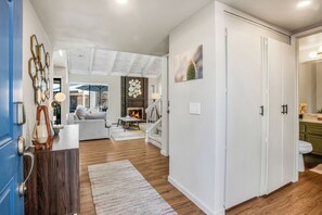 Interior - Pueblo Vista (Palm Springs)