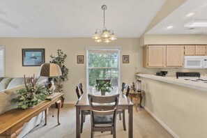 Interior - River Oaks 2I (Myrtle Beach)
