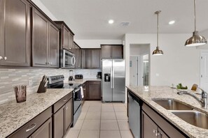 Interior - Smm1811 (Davenport)
