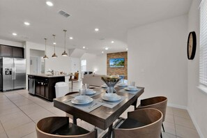 Interior - Smm1811 (Davenport)