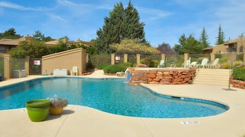 Villa (2 Bedrooms) | Front of property