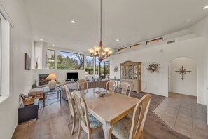 Villa (2 Bedrooms) | Interior - Santa Susana (Sedona)