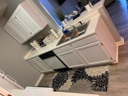 Seas the Day Bright 2BR Surfside Beach Condo w/ King Bed, Carolina Room & Pet-friendly Vibes