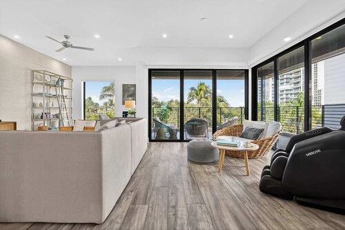 Shoreline Villa by Rove Rooftop & Beach Access