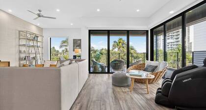 Shoreline Villa by Rove Rooftop & Beach Access