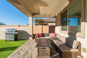 House (3 Bedrooms) | Interior - The One Glendale Pool & Spa State Farm (Glendale)