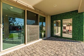 House (3 Bedrooms) | Interior - The One Glendale Pool & Spa State Farm (Glendale)