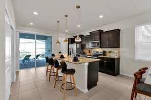Interior - Llw3421 (Davenport)