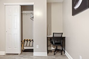 Hús (4 Bedrooms) | Að innan