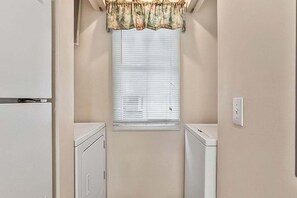 Interior - River Oaks 33F (Myrtle Beach)