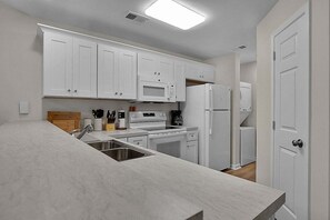 Interior - River Oaks 30H (Myrtle Beach)