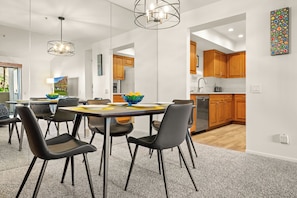 Interior - Plaza Villas 615 (Palm Springs)
