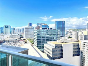 Interior - Renovated, Stunning Views Ala Moana w Balcony 2029 (Honolulu)