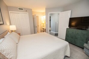 Interior - Ocean Forest 1006 (Myrtle Beach)