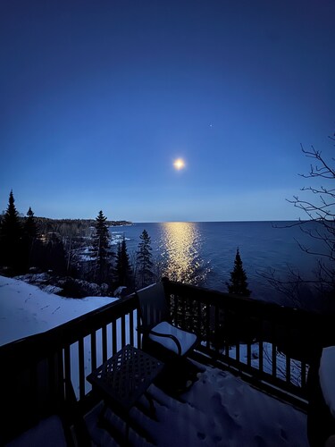 Windsong Oasis on Lake Superior