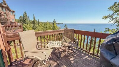 Windsong Oasis on Lake Superior