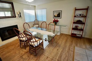 Interior - Okeechobee Vacation House (Lake Havasu City)