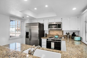 Interior - Deauville 613 (Palm Springs)