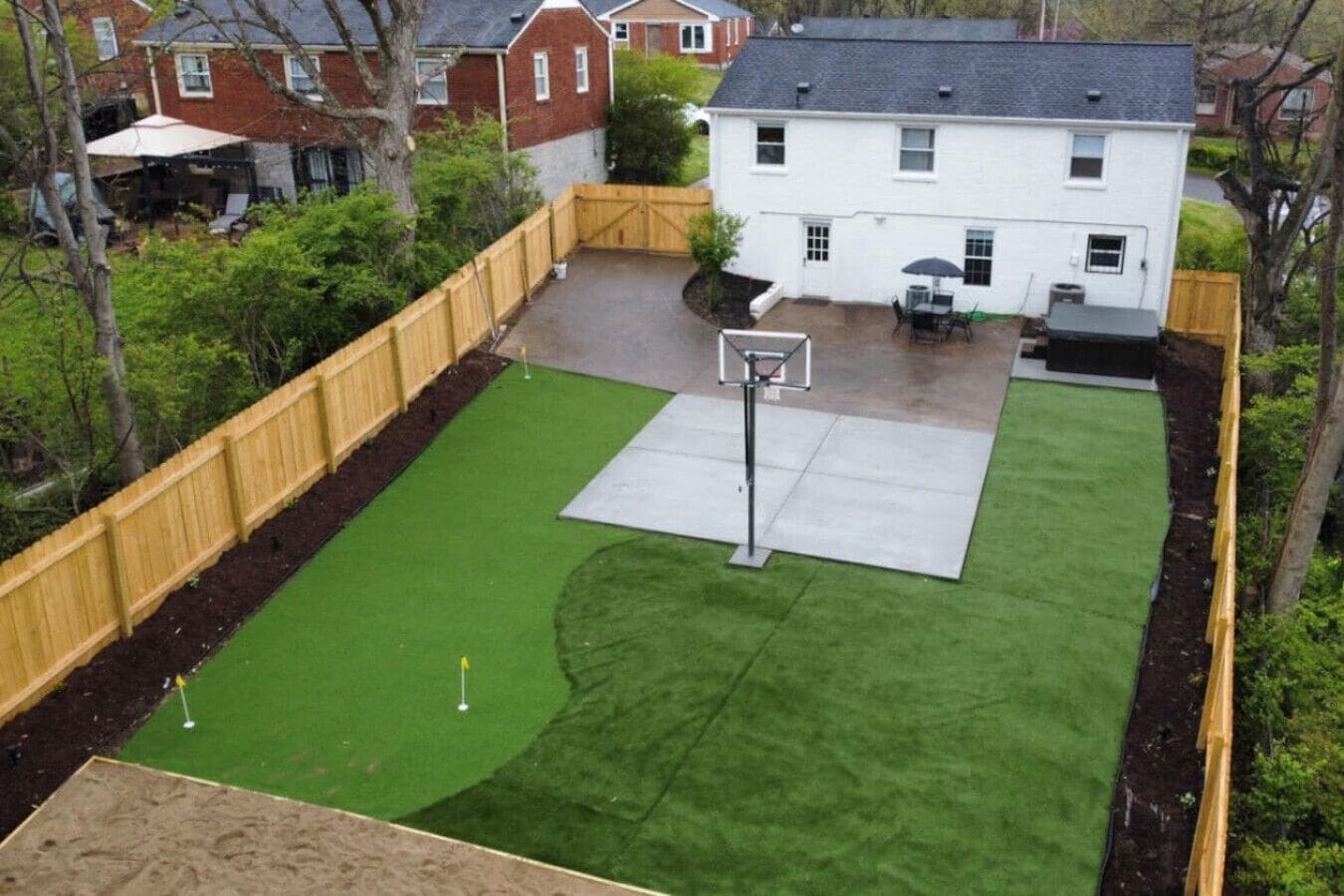 House (4 Bedrooms) | Front of property
